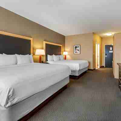 Cambria Hotel Akron - Canton Airport Rooms