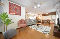 Sobe House Hotels in Yomitan