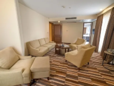 アヴァリー エクスプレス ガルバーグ ラホールのホテル