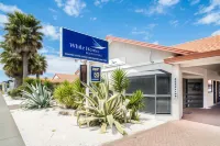 White Heron Motor Lodge Hotels in 