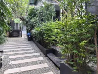 At Koh Larn Resort