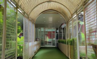 Hotel O Gambir Near Juanda Station Formerly Bunga Dahlia