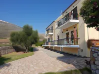 Domaine Papakonstantis Apartments to Let Hotels in Anatoliki Mani