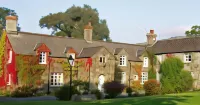 Collaven Manor - Homestays