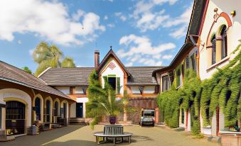 Heinrichs Winery Bed & Breakfast