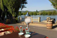 Les Canisses Hotels in Vernon