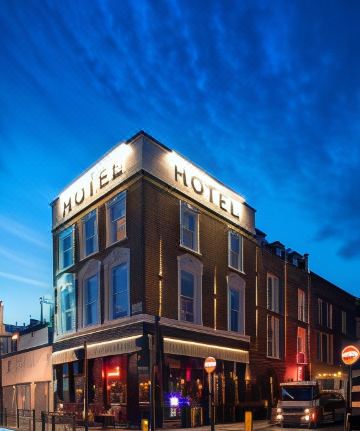 8. 캠든 엔터프라이..