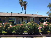 Maple Inn and Suites Los Banos فنادق في لوس بانوس