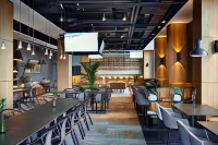 Q Hotel Plus Wrocław Bielany - breakfast
