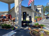 Cedar Creek Inn Hotels in Burnet