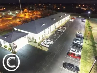 Days Inn by Wyndham Battlefield Rd/Hwy 65 - parking