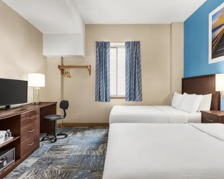 Days Inn by Wyndham Philadelphia Convention Center Hotels near Reading Terminal Market
