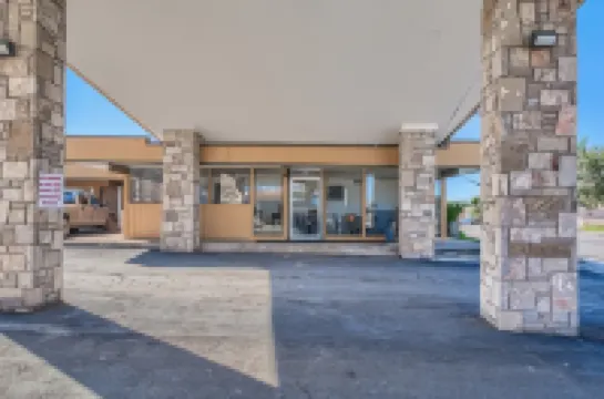 อเมริกาส์เบสต์แวลลูอินน์ อูวาลดี