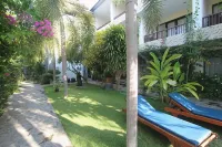 Taman Agung Hotel Hotel dekat The Pantry