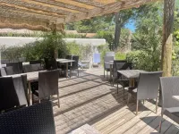 La Villa - Hôtel Bien Être - บริการรถรับส่ง