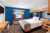 Microtel Inn & Suites by Wyndham Cordova Memphis I-40 East - Parkplatz