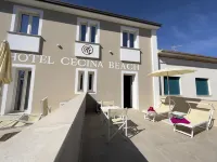 Hotel Cecina Beach فنادق في Cecina