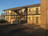 Savannah Lodge Hotels in Savannah