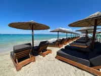 Royal Hotel and Suites - Beach