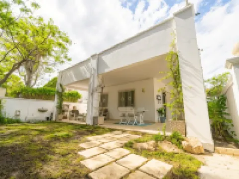 A Pochi Passi Hotels in Maruggio
