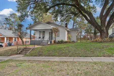 The Arrive on Rutherford Отели рядом с достопримечательностью «R. W. Norton Art Gallery»