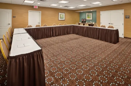 Hampton Inn & Suites St. Cloud