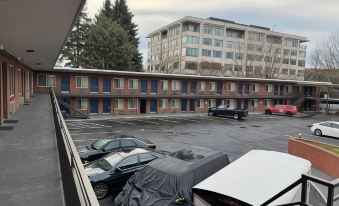 Studio 6 Suites Vancouver WA Waterfront