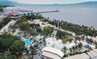 Villa Excellance Beach and Wave Pool Resort