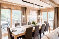 Mammoth Lodge by Alpine Residences Hotel di Courchevel