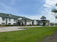 Days Inn by Wyndham Coffeyville Hotels near Dalton Defenders and Coffeyville History Museum