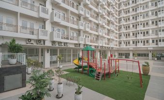 RedDoorz Apartment @ Sentul Tower