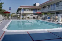 Motel 6 Springfield or  Eugene North Hotels in Springfield