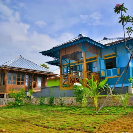 Rock and Wreck Dive Resort