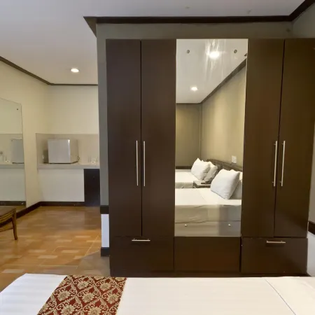 Holiday Spa Hotel Cebu