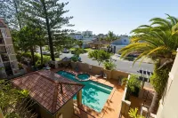 Beaches on Wave Street Hotels in Mudgeeraba