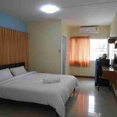 Thitikorn Grandview Rooms