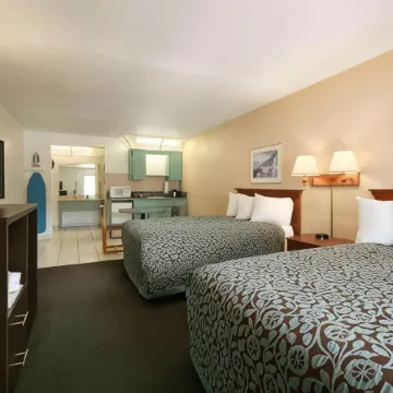 Days Inn by Wyndham Clearwater/Gulf to Bay