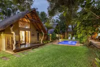 Mhlati Guest Cottages - مسبح