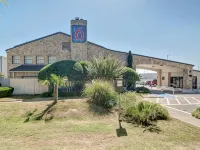 Motel 6 Dallas, TX - Forest Lane Hotels in der Nähe von Freizeitpark Zero Gravity