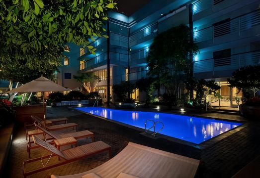 3. 쿠퍼티노 호텔..