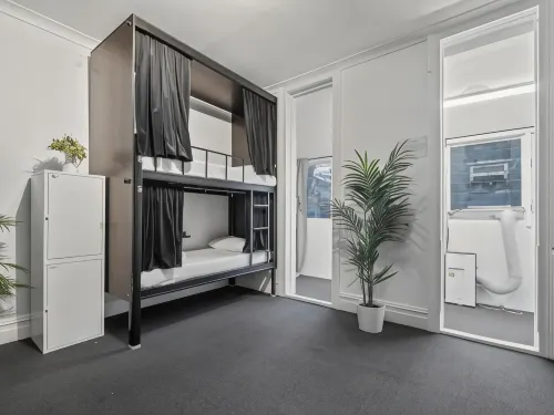 Azzuro Pod Hotel - Potts Point Hotels in Potts Point