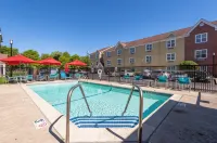 Residences at Tewksbury Hotels in Tewksbury