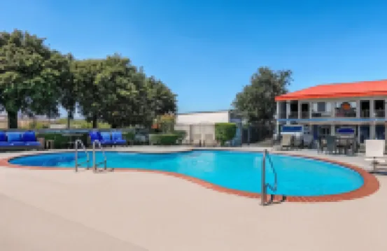 沃斯堡南戴斯酒店 福里斯特希爾酒店