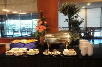 New Travel Lodge Hotel - Breakfast