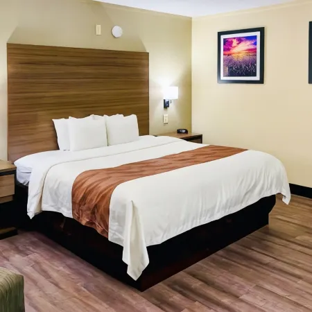 Quality Inn & Suites Airport