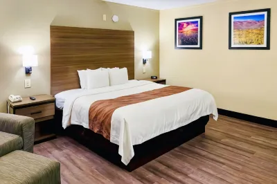Quality Inn & Suites Airport Hotels near Sue Young Park