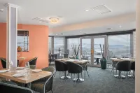 Ramada by Wyndham Kamloops - breakfast