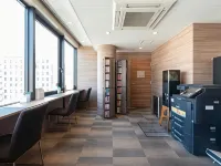 Tabist Hotel Smart Sleeps Oita Station Hotel berhampiran Taman Yuho