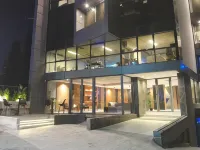 Shade Suites and Studios Отели в г. 