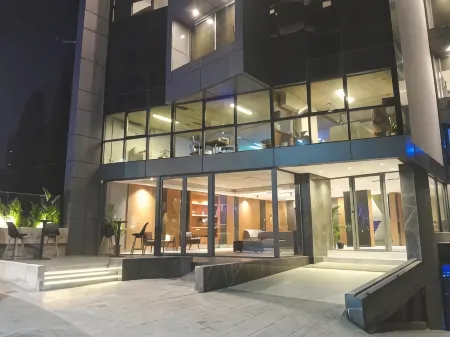 Shade Suites and Studios